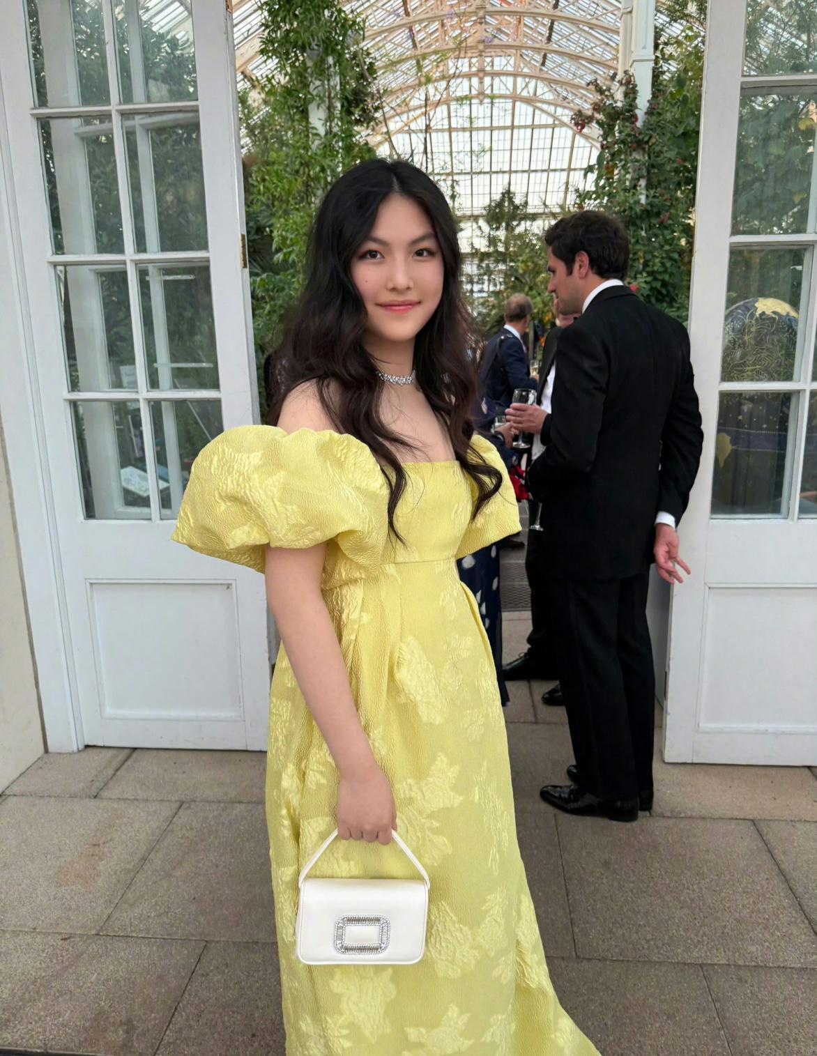 王诗龄应该不会进娱乐圈当明星的！
从一开始王诗龄的定位就不是当明星，她要当明星的