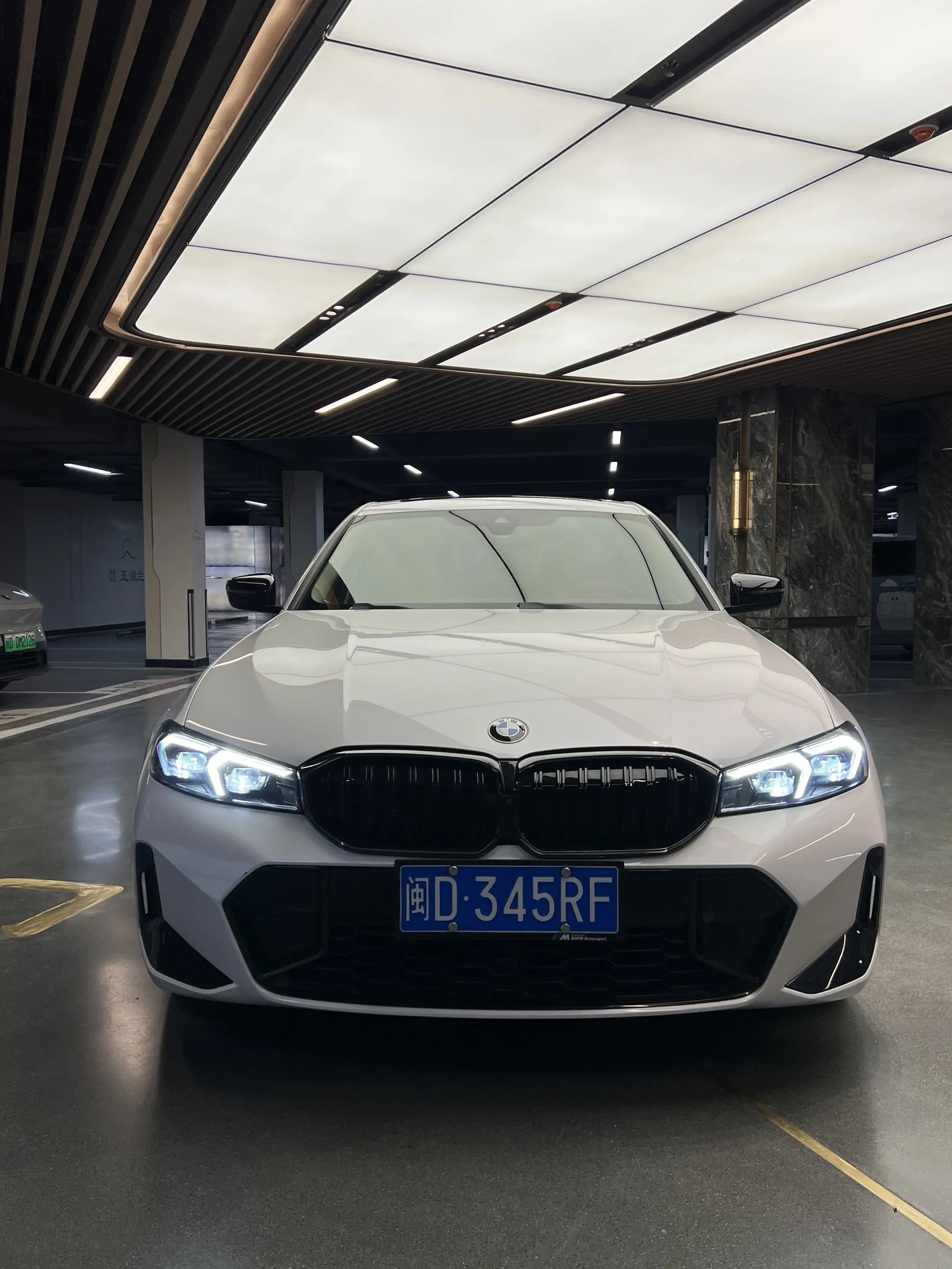 真的有人提完车不发朋友圈吗？