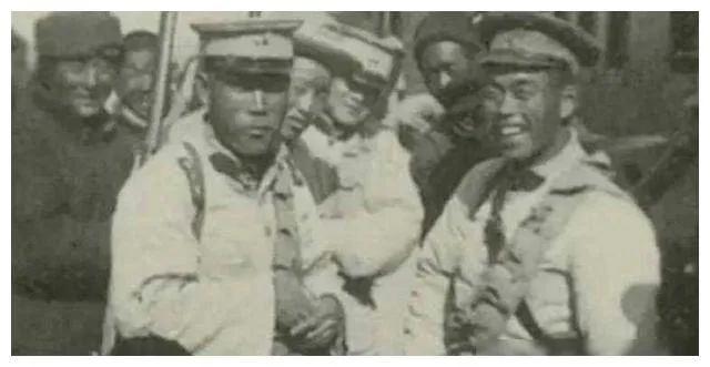 1925年深秋，李长清刚在甘肃坐稳师长位置，就接到国民军刘郁芬的“宴请”。

这