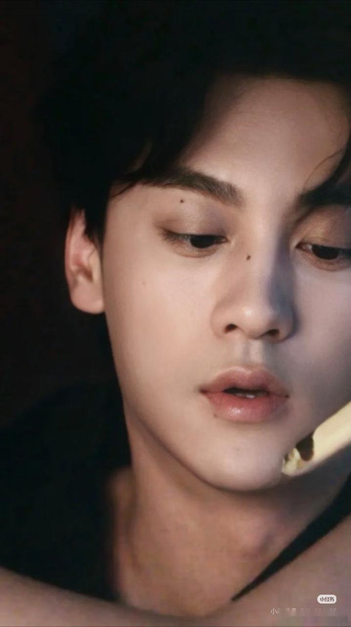 田栩宁 txn向全世界安利田栩宁 我对你的爱意泛滥四起 赤诚而热烈 𝓜𝔂 ?