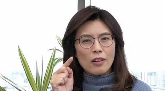 郑丽文公开喊话大陆：请大陆的一些朋友不要对台湾喊打喊杀。她强调说，要知道台湾被清