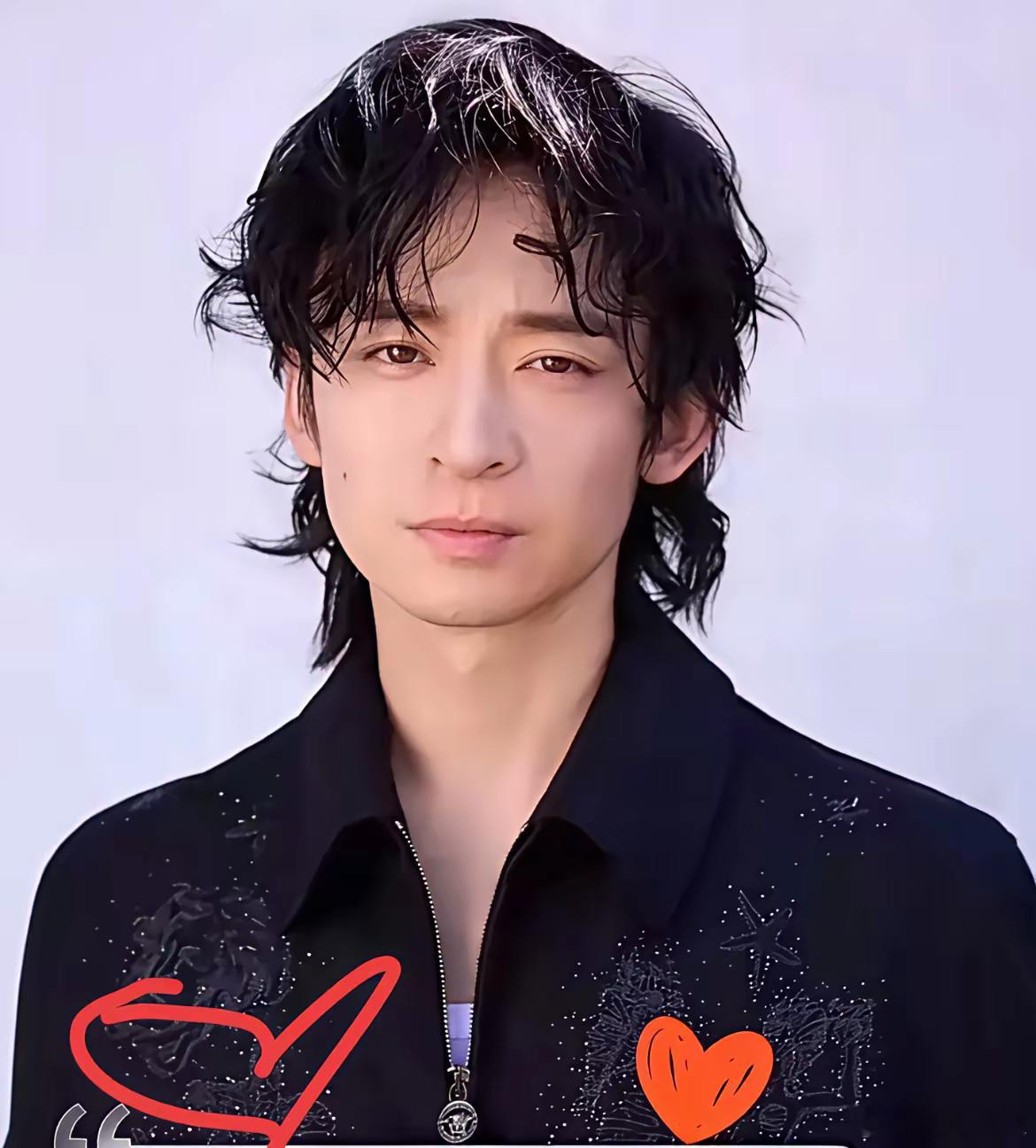 孙俪怎么也没想到，​就连胡杏儿这样的老戏骨也没想到，​董子健这个相貌平平，长得像