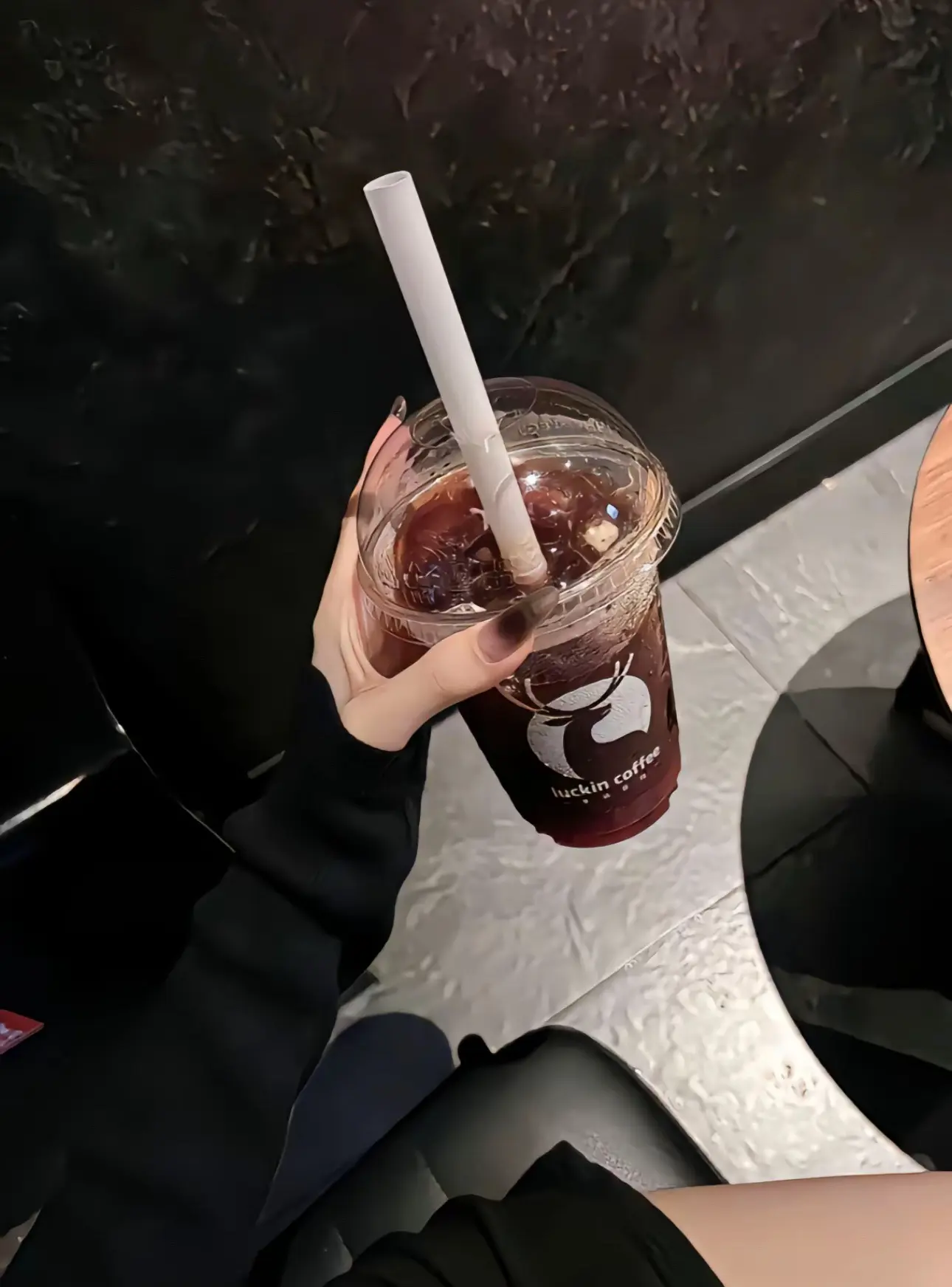 咖啡配了糟心事，逼格都提高了几个档次