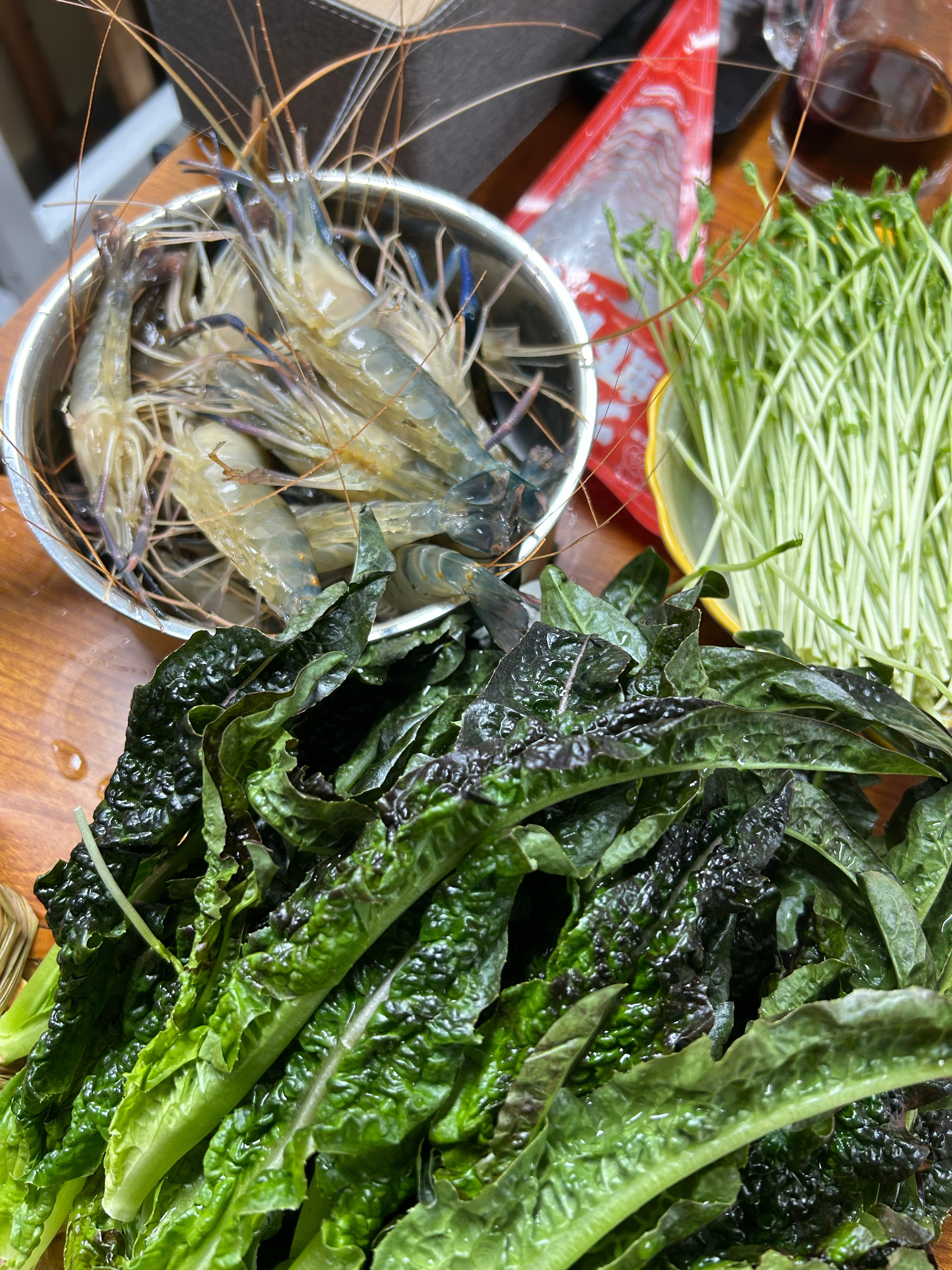 好久没有吃火锅了 🍣🦐🌽🥩今天中午在店里下厨所有的菜都是在叮咚和山姆买的