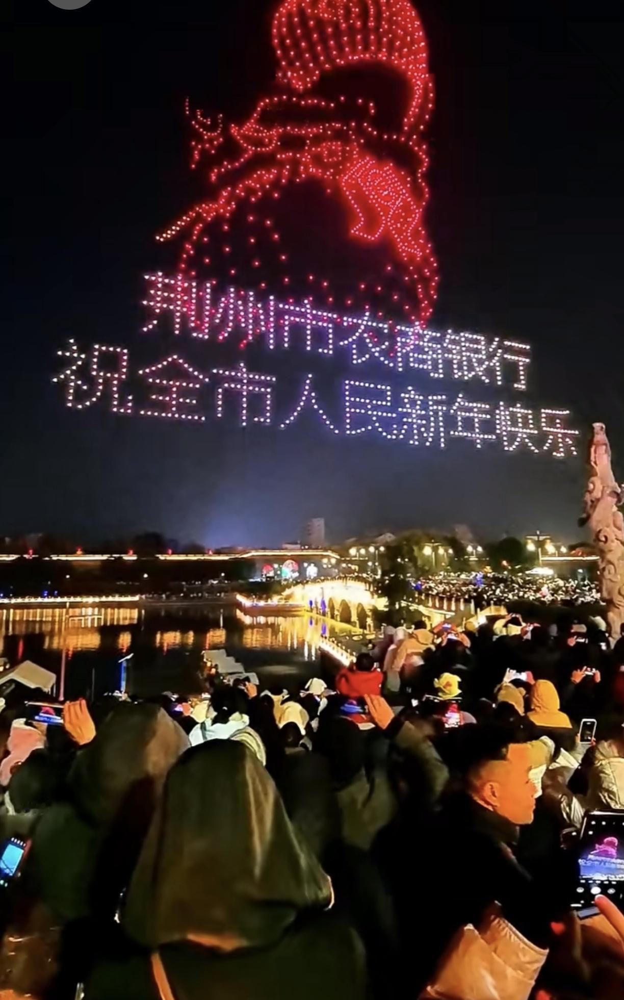 古城夜景图片分享荆州市古城，夜景。你对荆州古城了解多少？也就是那个刘备借荆州的荆