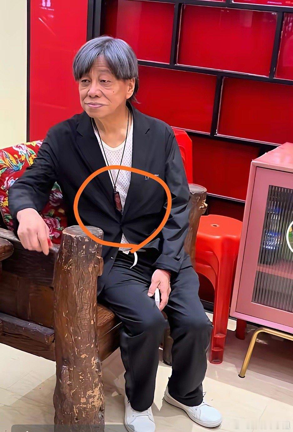 陈真梁小龙去世了，有网友说他脖子上戴着天珠，评论区有人说天珠不能戴，一般来说，像