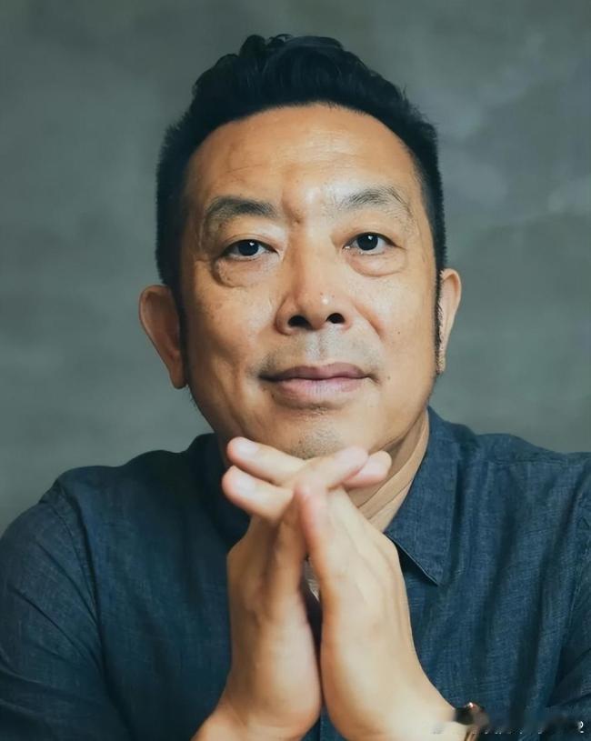 越来越有意思了
今晚10点，贾国龙约战罗永浩！
西贝贾老板要跟罗永浩对线了，
这