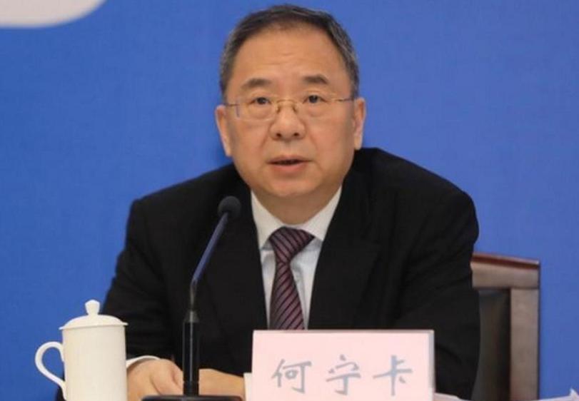 广东正厅级干部何宁卡被查，作为广东省发展和改革委员会原主任，早已经在2018年就