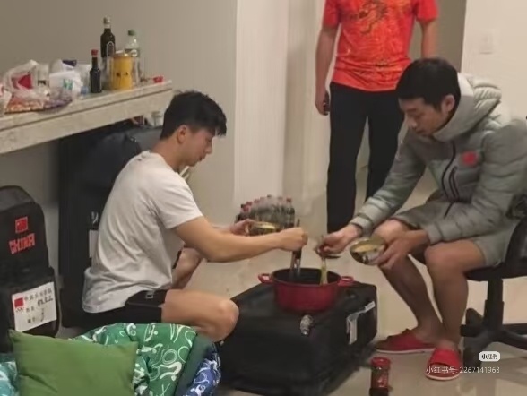 365张爱上马龙的人生照片鞍山小马第221张：泡面神图