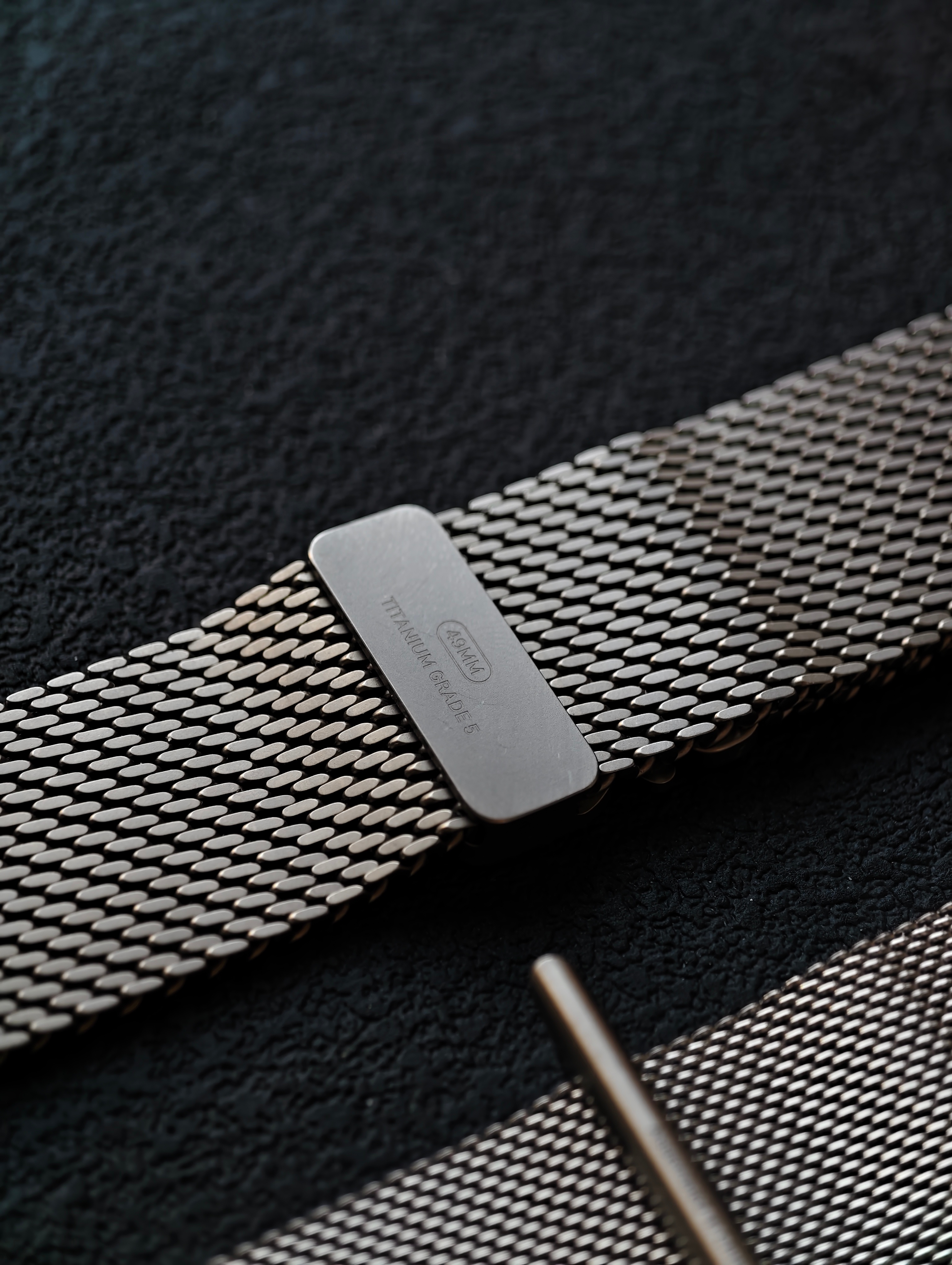 Apple Watch 这三款米兰尼斯表带一共3716元，都快赶上一台 MacB