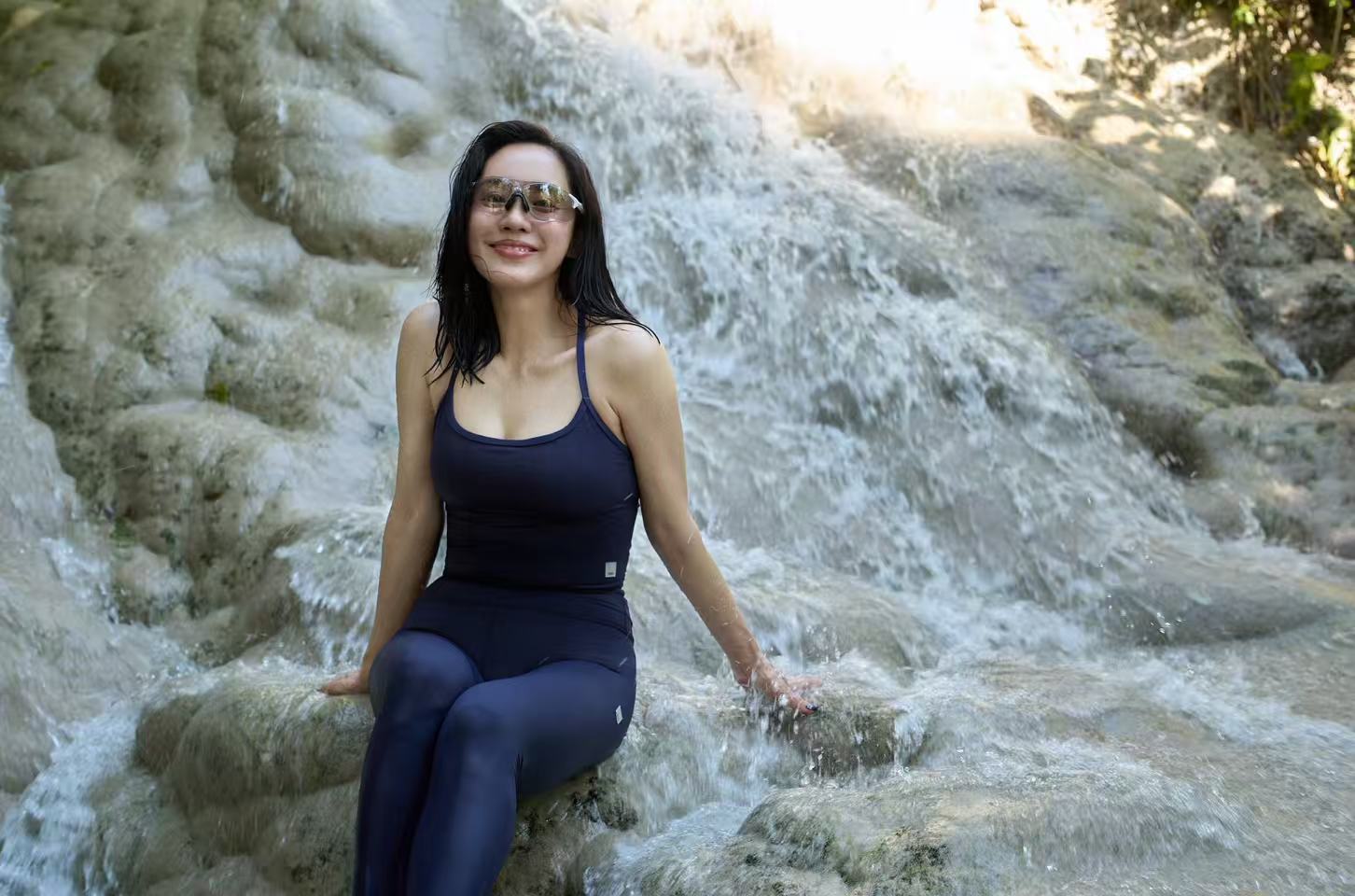 秋雅王智，经典的国民初恋形象，十年的不败美人，一定是很注重坚持身材管理，看她总坚