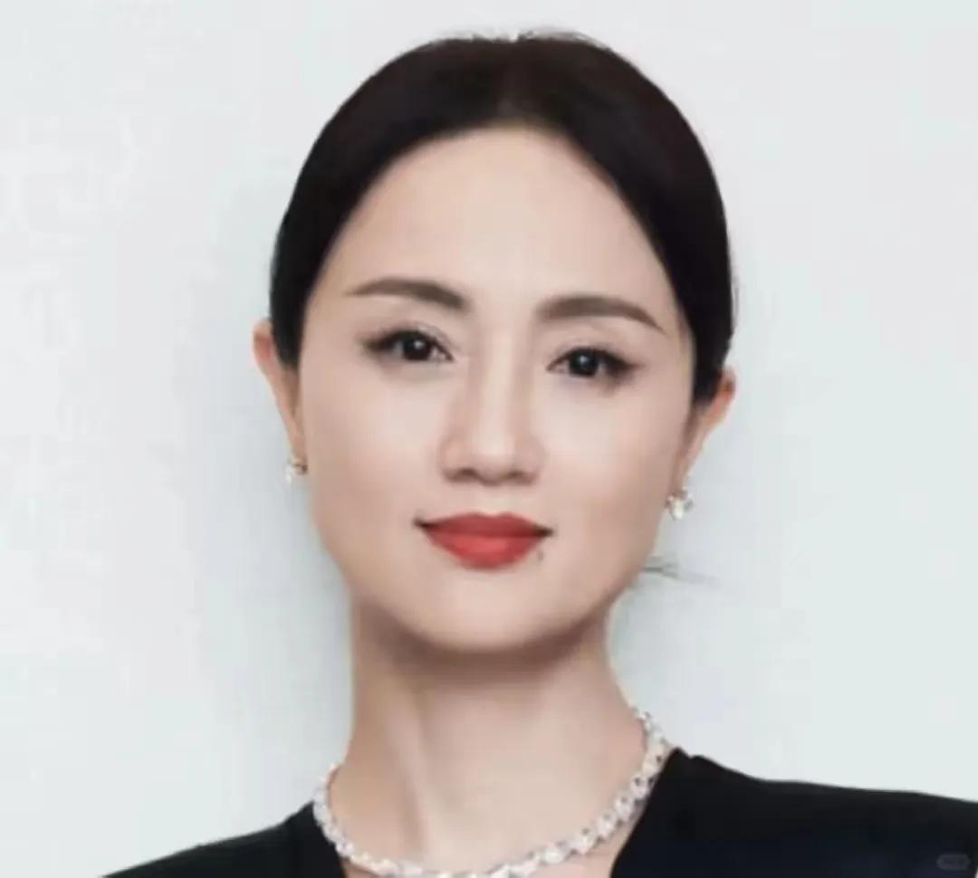 朱媛媛忍者病痛都在拍戏，这就是演员最大的意义所在
朱媛媛演了这么多年的戏，就是真