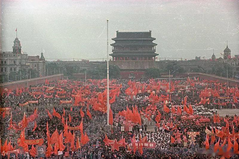 1949年10月1日！开国大典的人民群众和战士 ​ ​​​