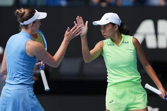 张帅组合夺2026澳网女双冠军澳网张帅 1月31日，2026澳网女双决赛，张帅/