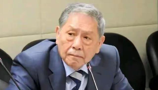 台湾退役中将帅化民表示，台湾人不要迷信血浓于水，中国人不打中国人。战争是残酷的，