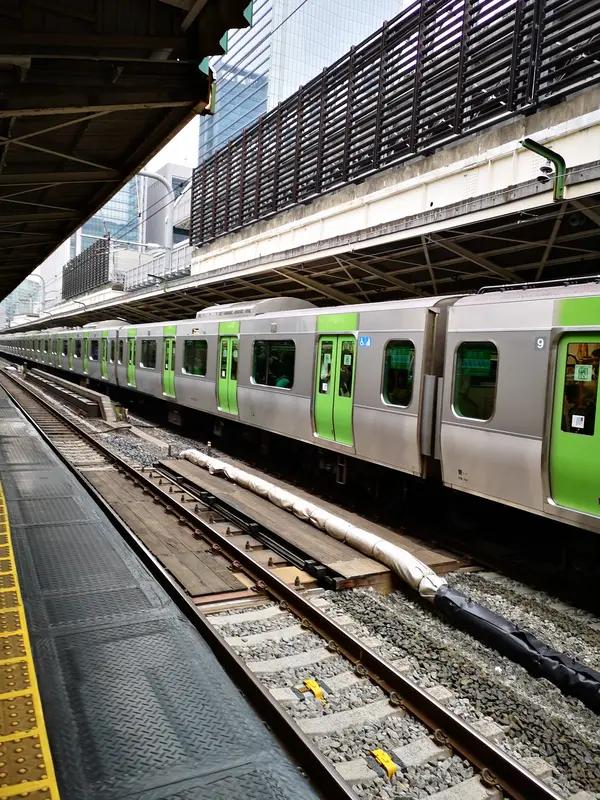 高市早苗这事儿闹大了，她个人账号评论区全是批评声。从外交到经济、社会民生，日本民