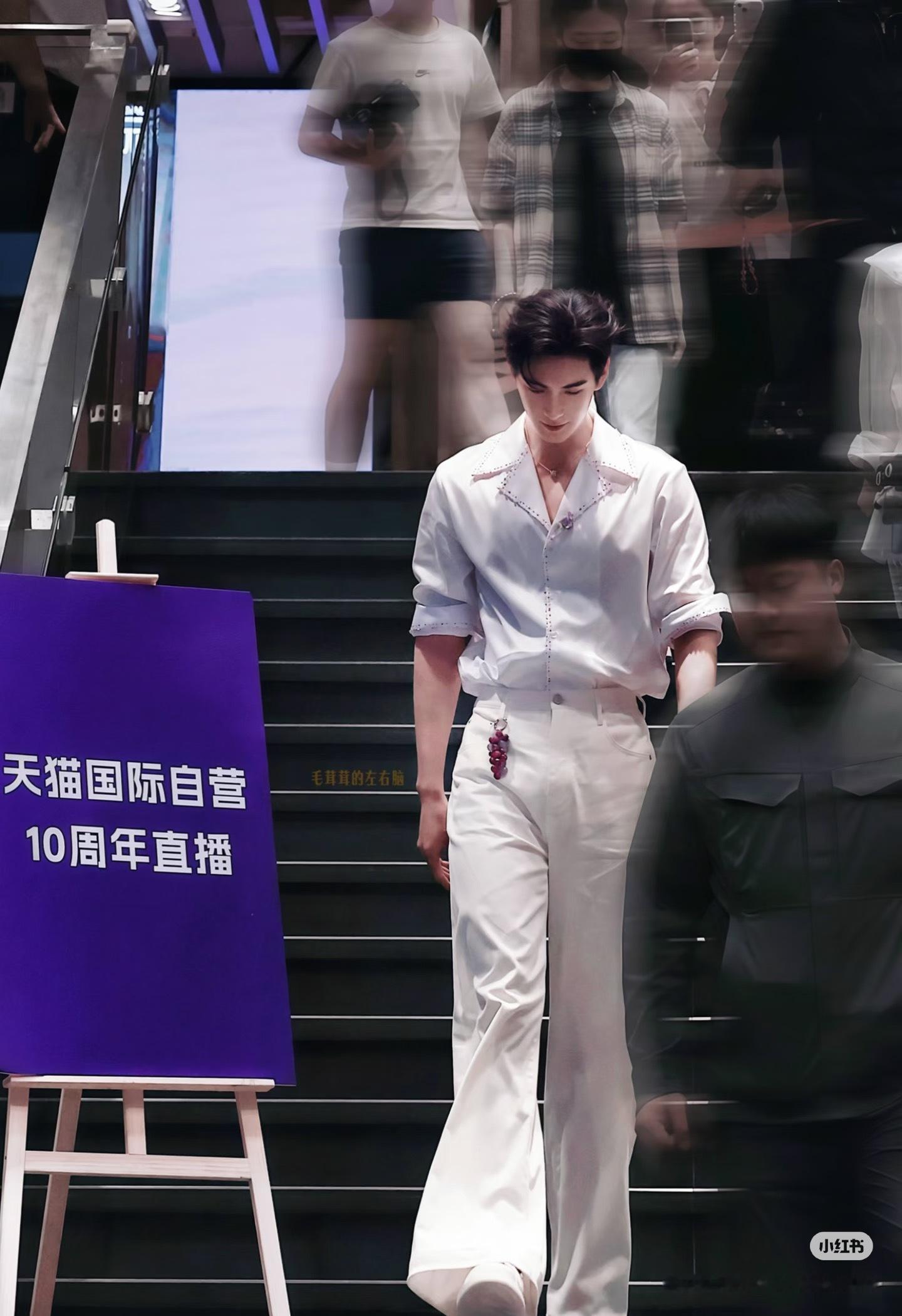 陈星旭这张蛮有气势的🍇cr：水印 