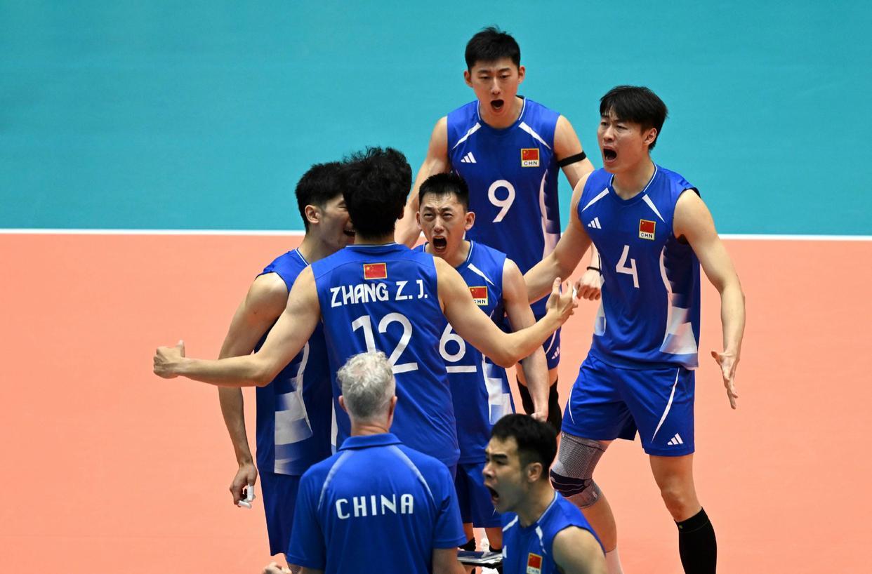 北京时间10月 2日晚上18：20，名古屋亚运会男排半决赛，中国男排将在名古屋冈