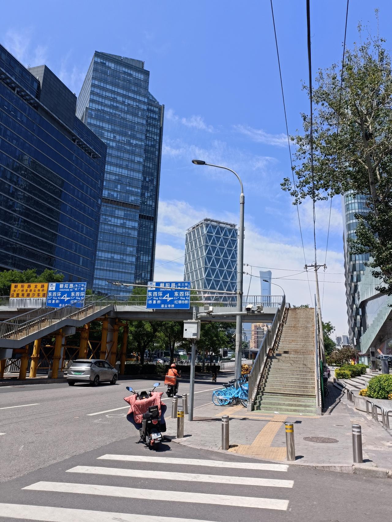 有钱有时间你会常去旅游吗? 有钱有时间，旅游肯定是个超棒的选择。就像社区的张老师