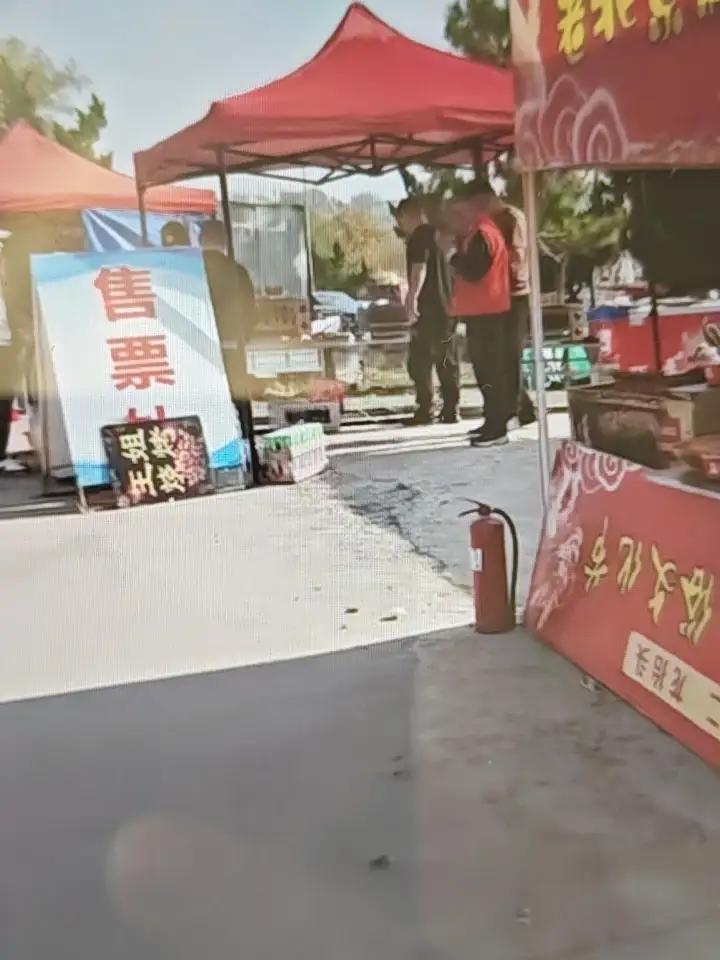 昨天发布了一个民间信仰场所收费问题的微头条，即墨一个干婚庆的评论说，民间信仰场所