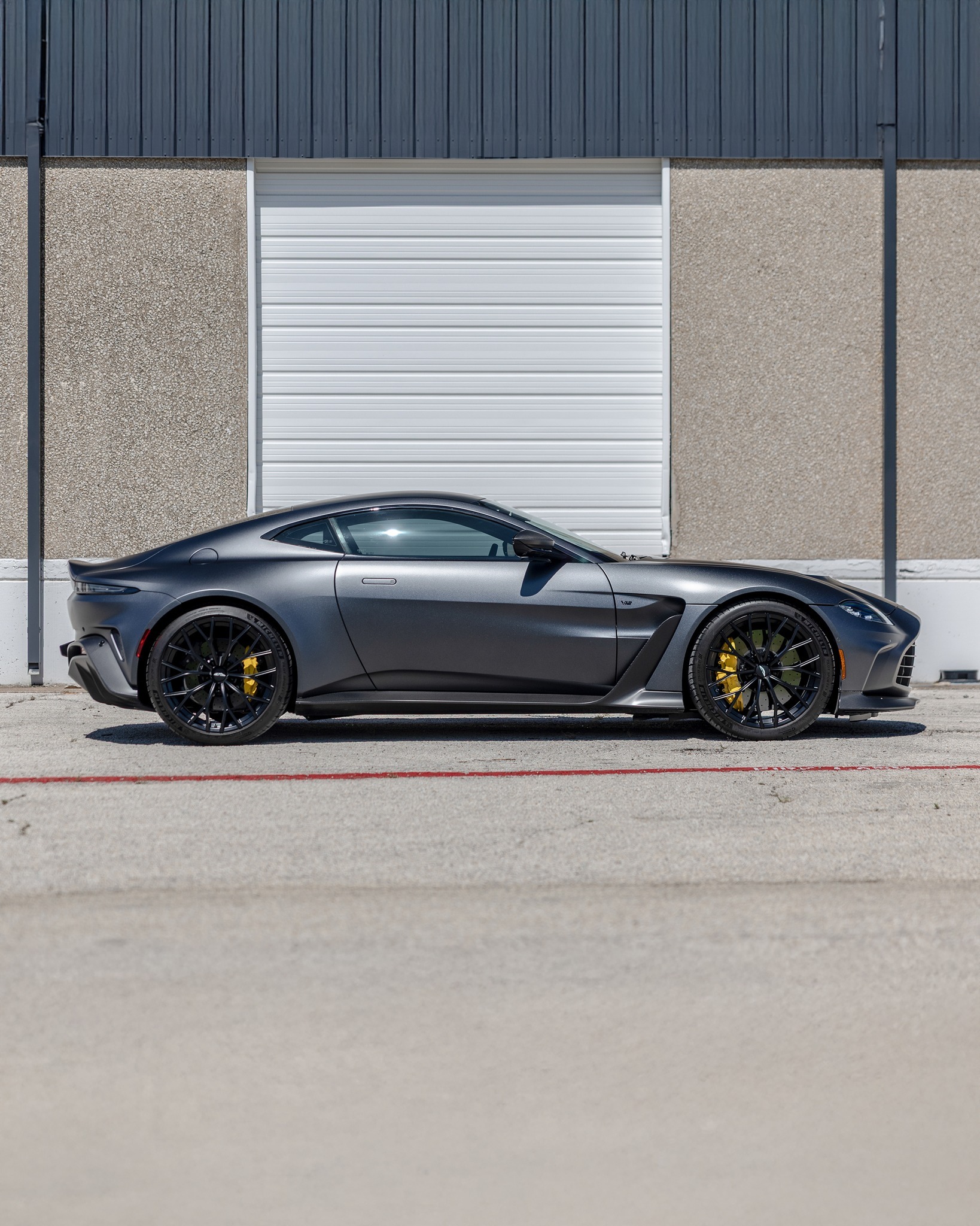Aston Martin V12 Vantage阿斯顿马丁astonmartin