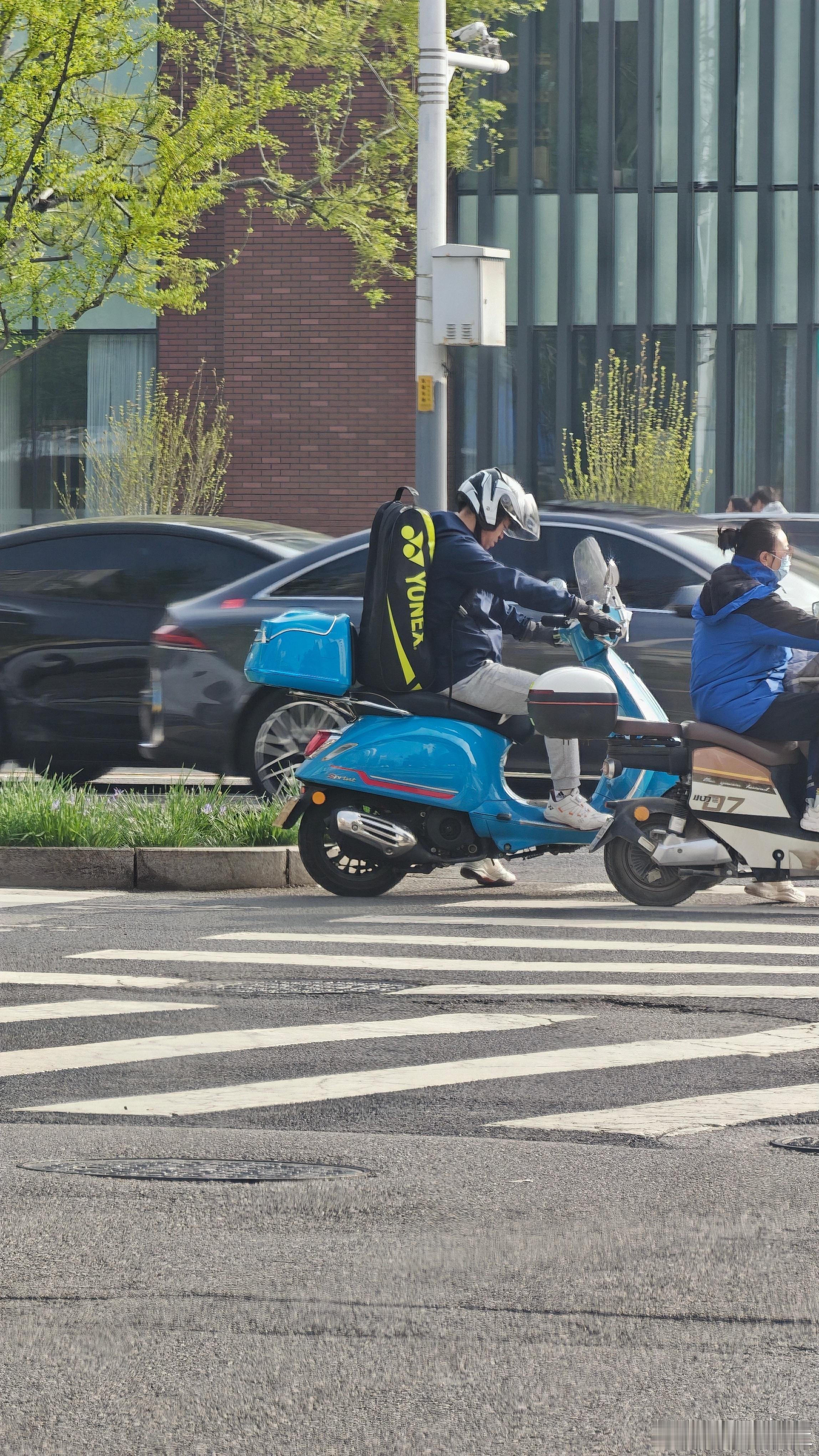 羡慕 运动改变世界大家插空也要多运动多开心啊早~摩托