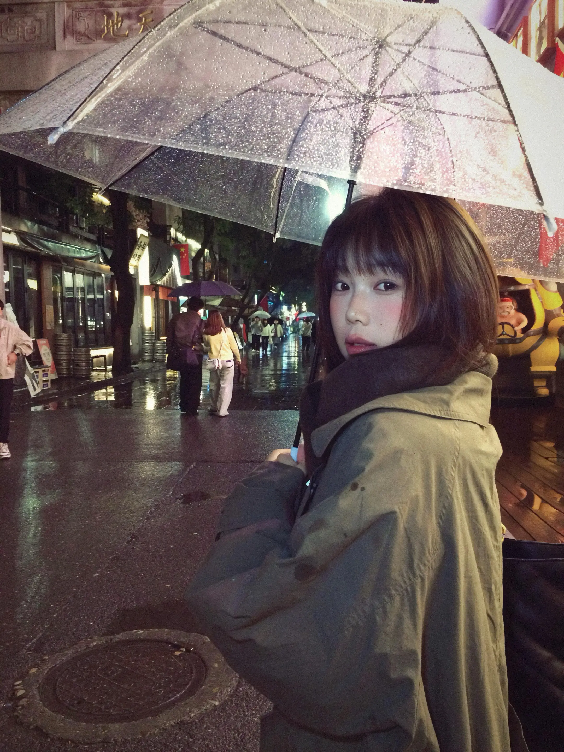 人的一生会有太多个雨季 那些以为走不出来的雨季都会成为滋养生命的河流