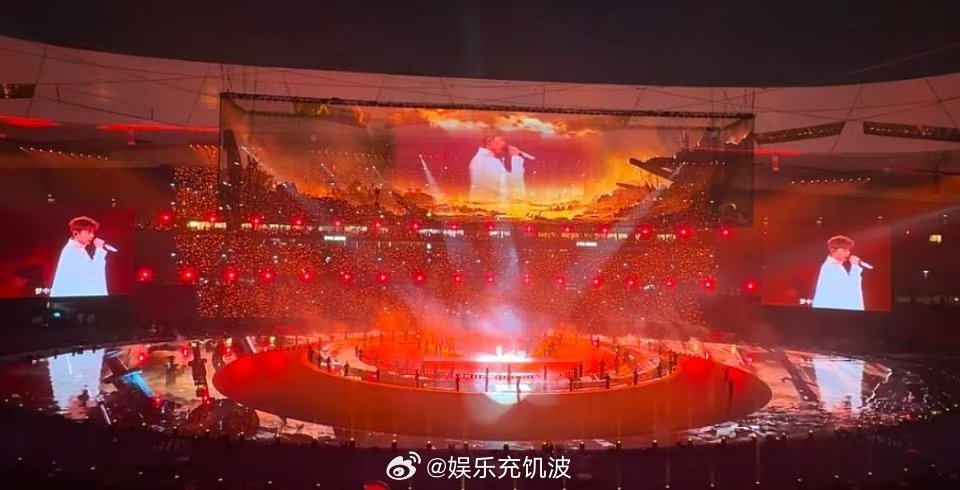 张杰大提琴版天下张杰鸟巢演唱会改编天花板！张杰用大提琴重绎《天下》，鸟巢现场歌声