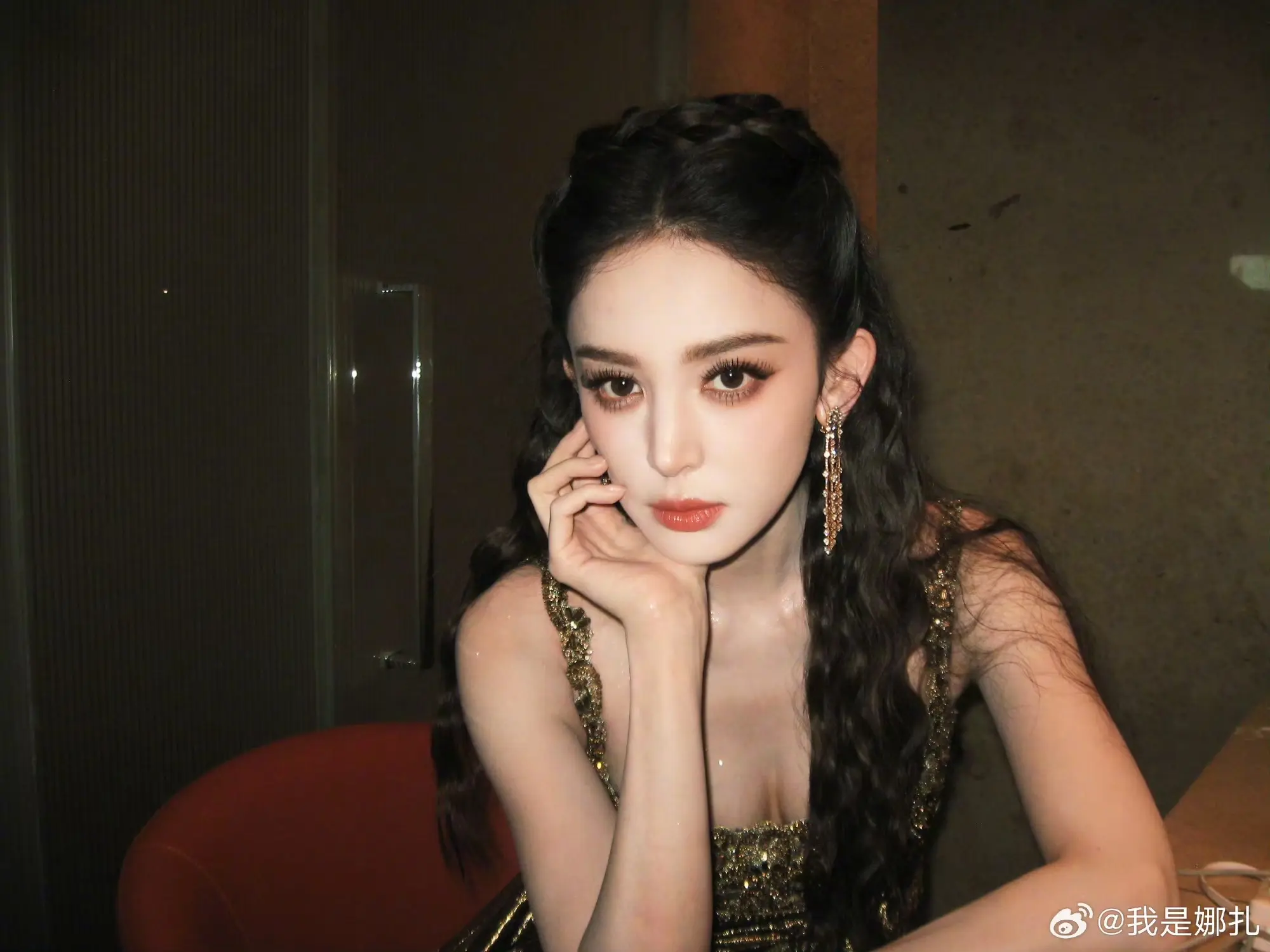 娜扎。