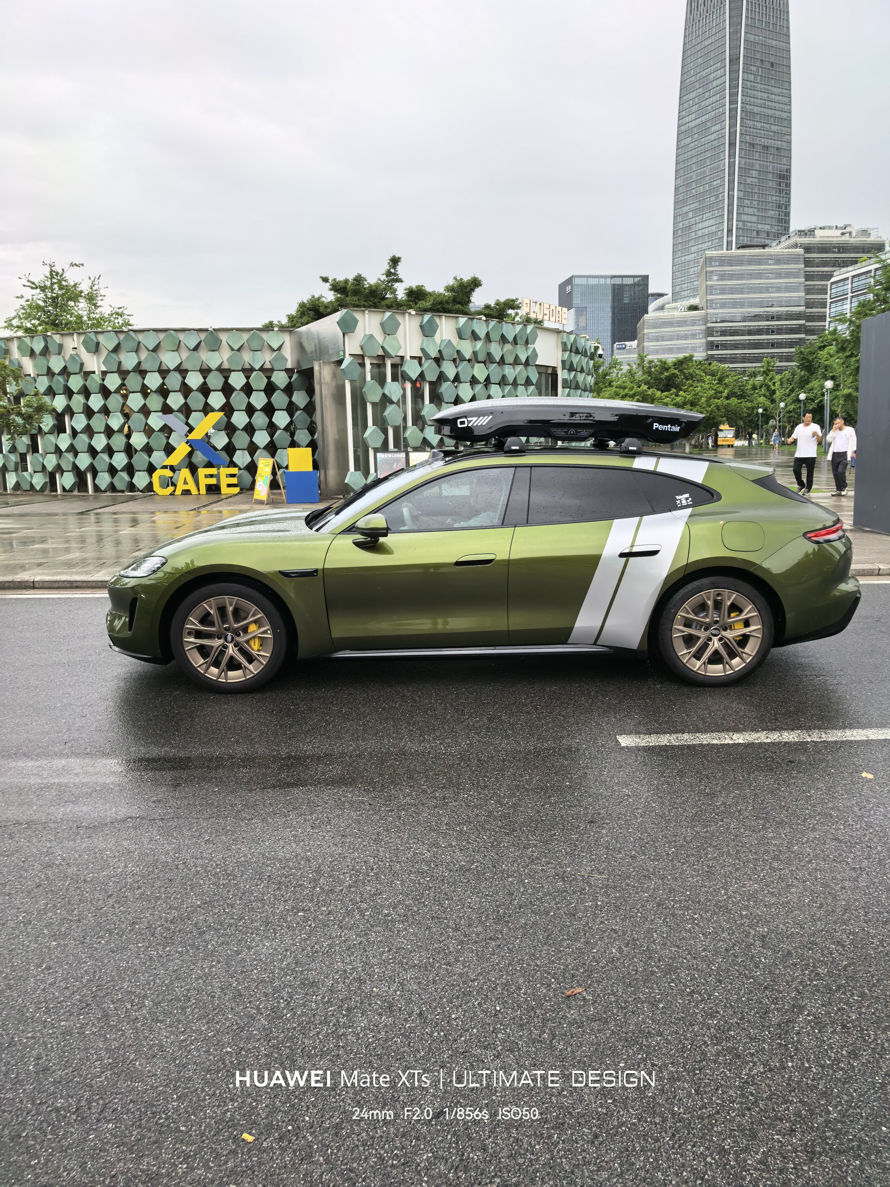 哇，妹妹第一次见到尚界Z7T好帅一车。依然还没开上新车