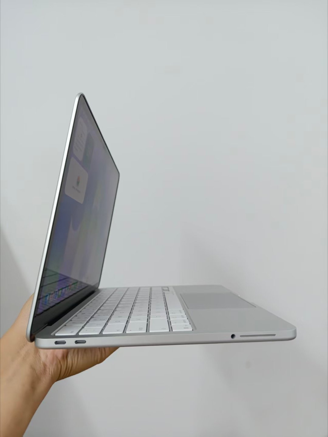 因公司软件苹果系统不适配客户今天激活的Macbook Neo 8+512就不要了