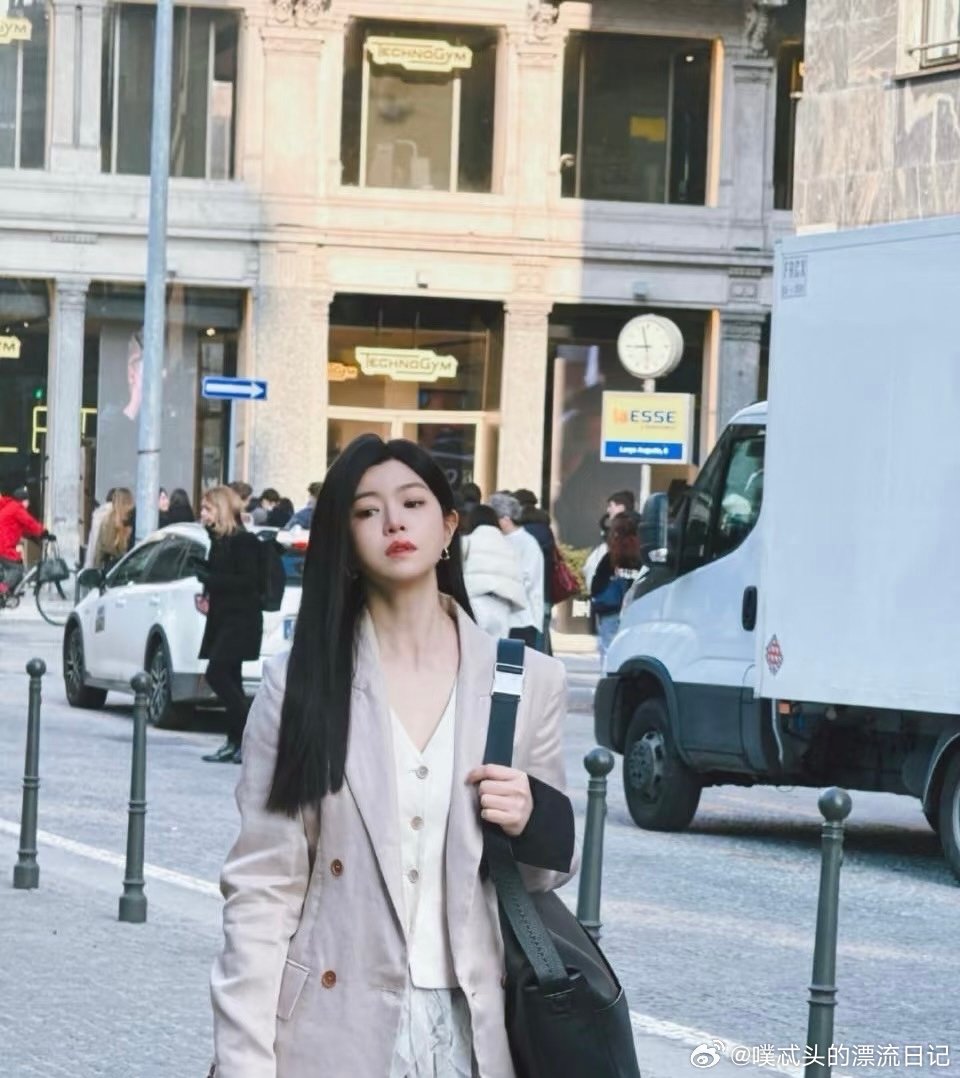 陈妍希 异国恋终于结束了陈妍希对粉丝说异国恋终于结束了陈妍希回国氛围太好啦，异国