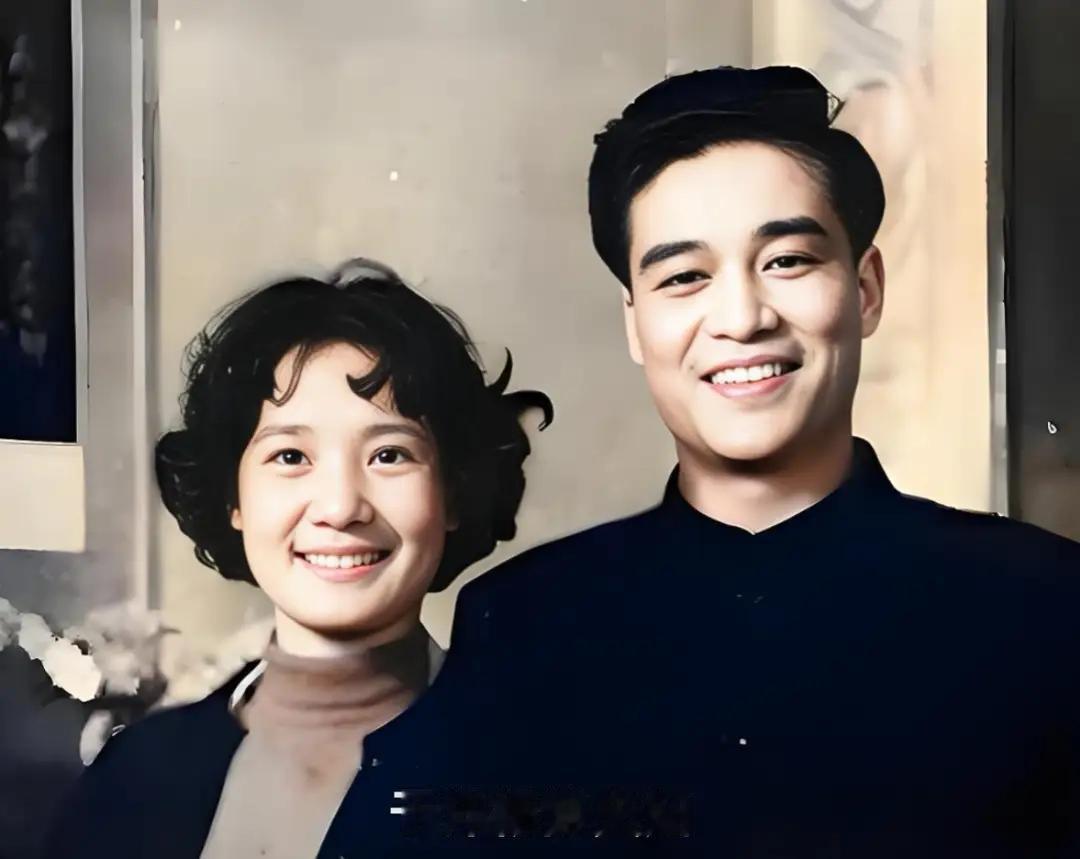 于洋杨静回忆57年毕业汇演：周总理两次到场看戏，后台暖心对话至今难忘
 
于洋和