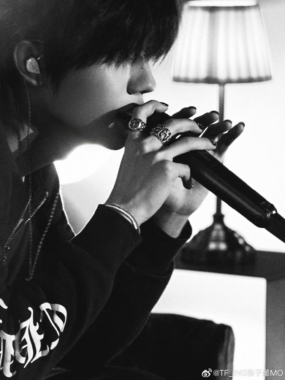 娱乐张子墨常州音乐节出图张子墨常州音乐节彩排出图哇哇哇 