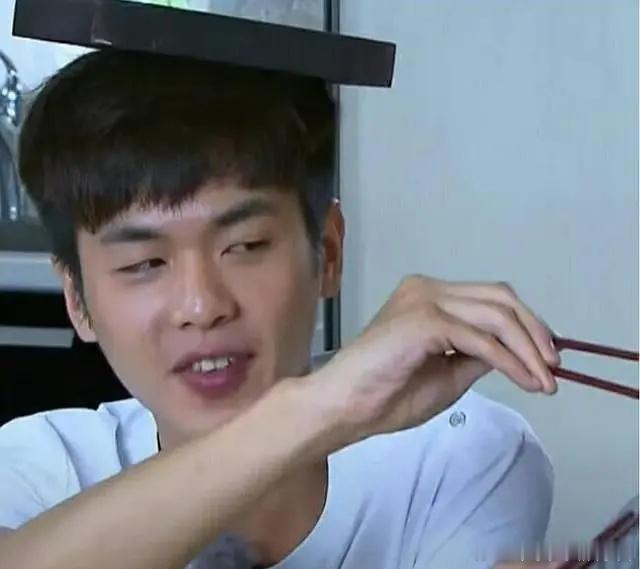 张若昀是不是三角眼啊，怎么才发现[苦涩] ​​​