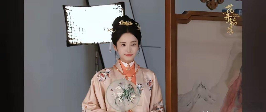 花开锦绣观后感这位演员的面容为何如此熟悉！原来《花开锦绣》中的范雅客正是《骄阳似