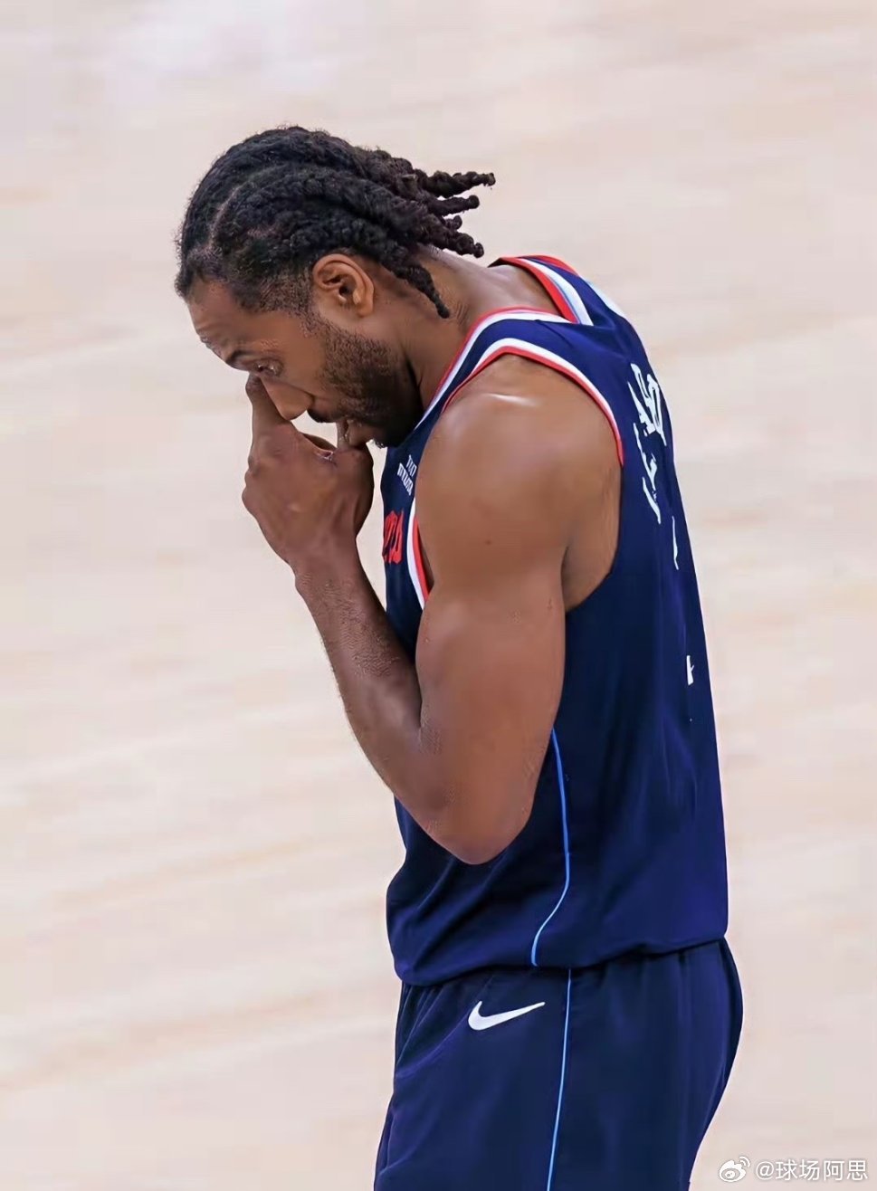 快船竟输了一场最不该输的比赛！1. 领先25分被翻盘，创队史最差。2. 此前半场