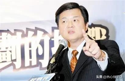 周锡玮对话赵春山，他说，跟你说一件事。在台湾的人都是中国人，不要再制造两岸的战争