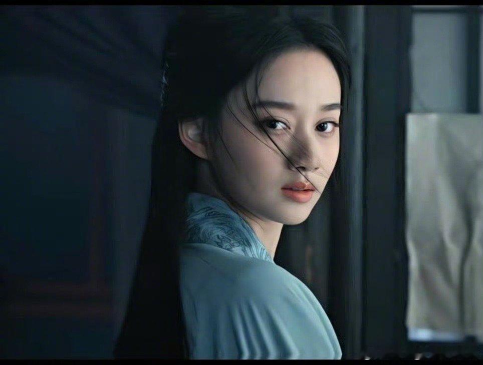 大家觉得夏梦郭晓婷长得像吗？ 