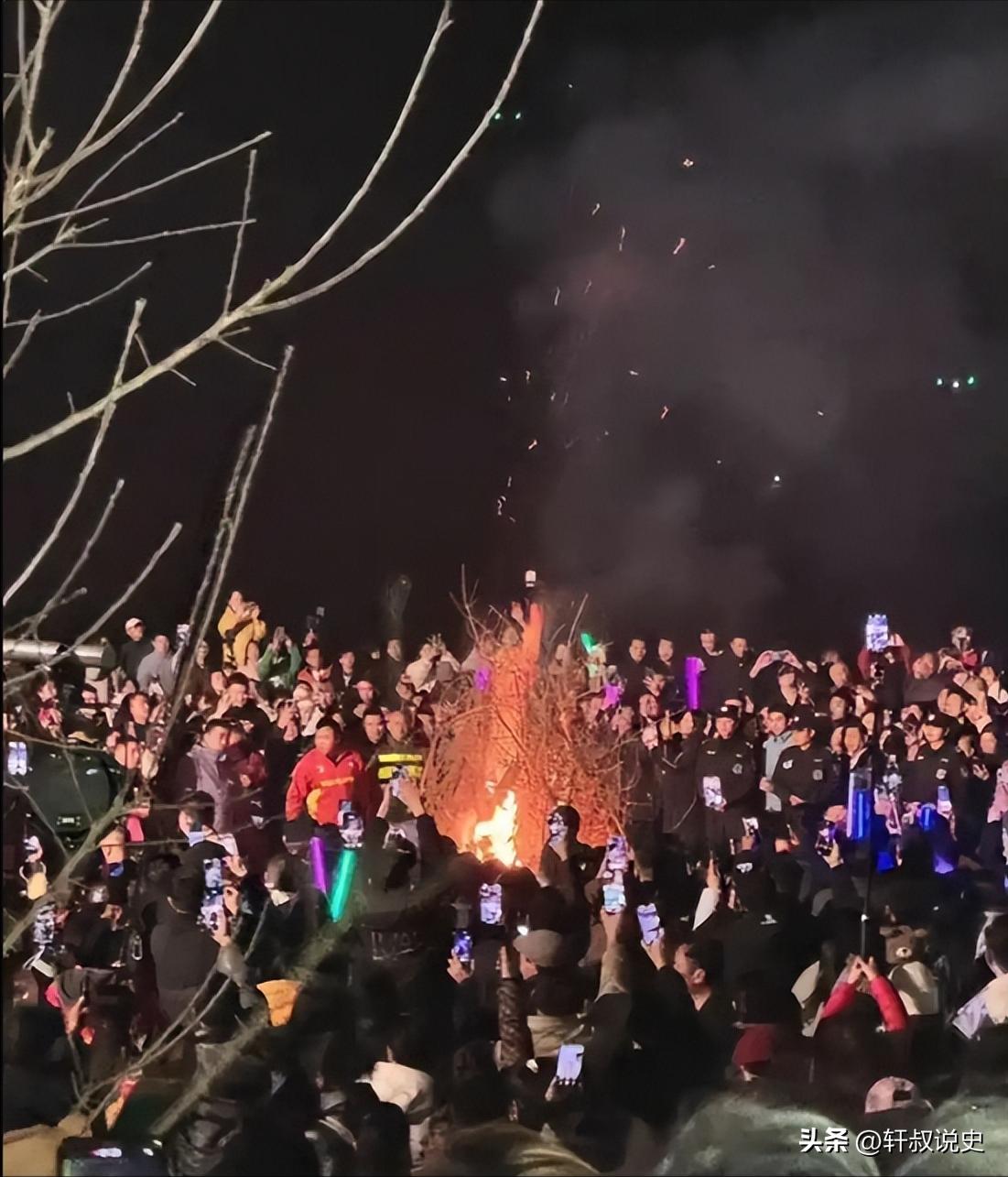 一位在公安局担任政委的学生告诉我说，重庆合川呆呆妹最关键、最厉害同时也是最成功的