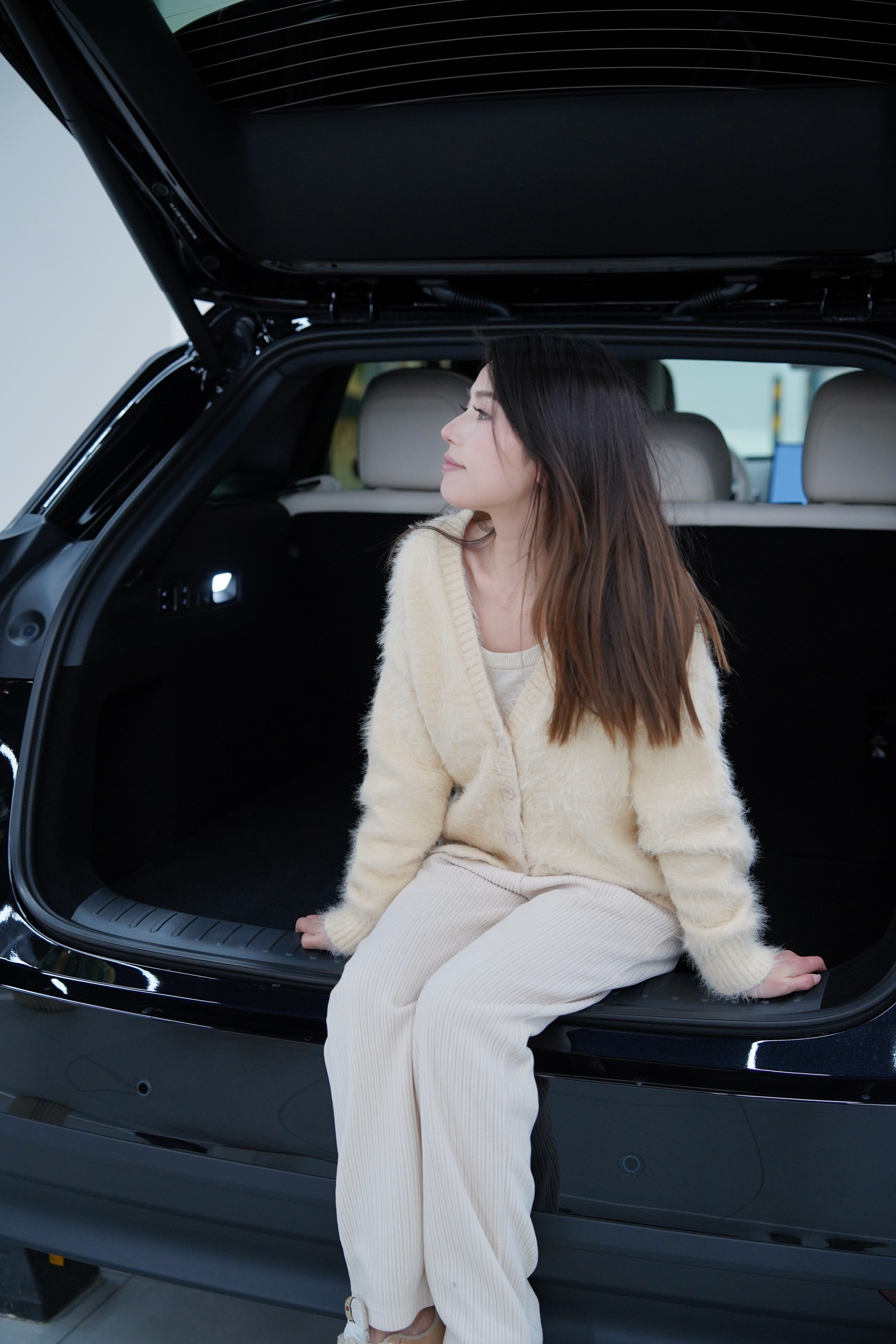 杨利伟上太空也就拍了3张照片今天我提理想i6 ，我选的黑武士这么酷，拍6张照片不