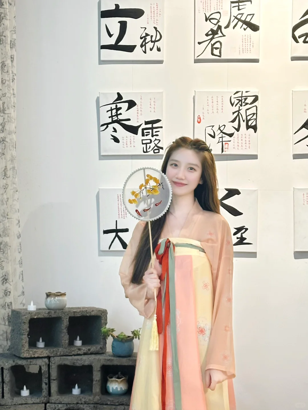 “听闻将军府上有位二小姐～”