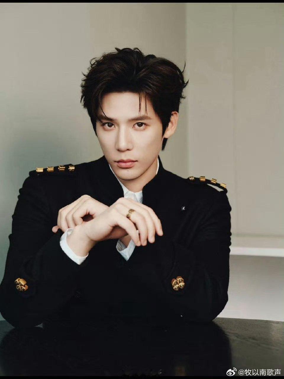 马年春晚北斗七行凑齐四个了 啊啊啊，今年的春晚真的是大有看头，他们几个人在一块就