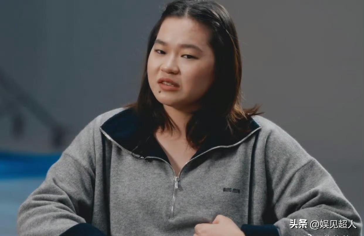 全红婵专访泪崩！

全红婵这回是真绷不住了，19岁的姑娘在专访上几度哽咽，她没说