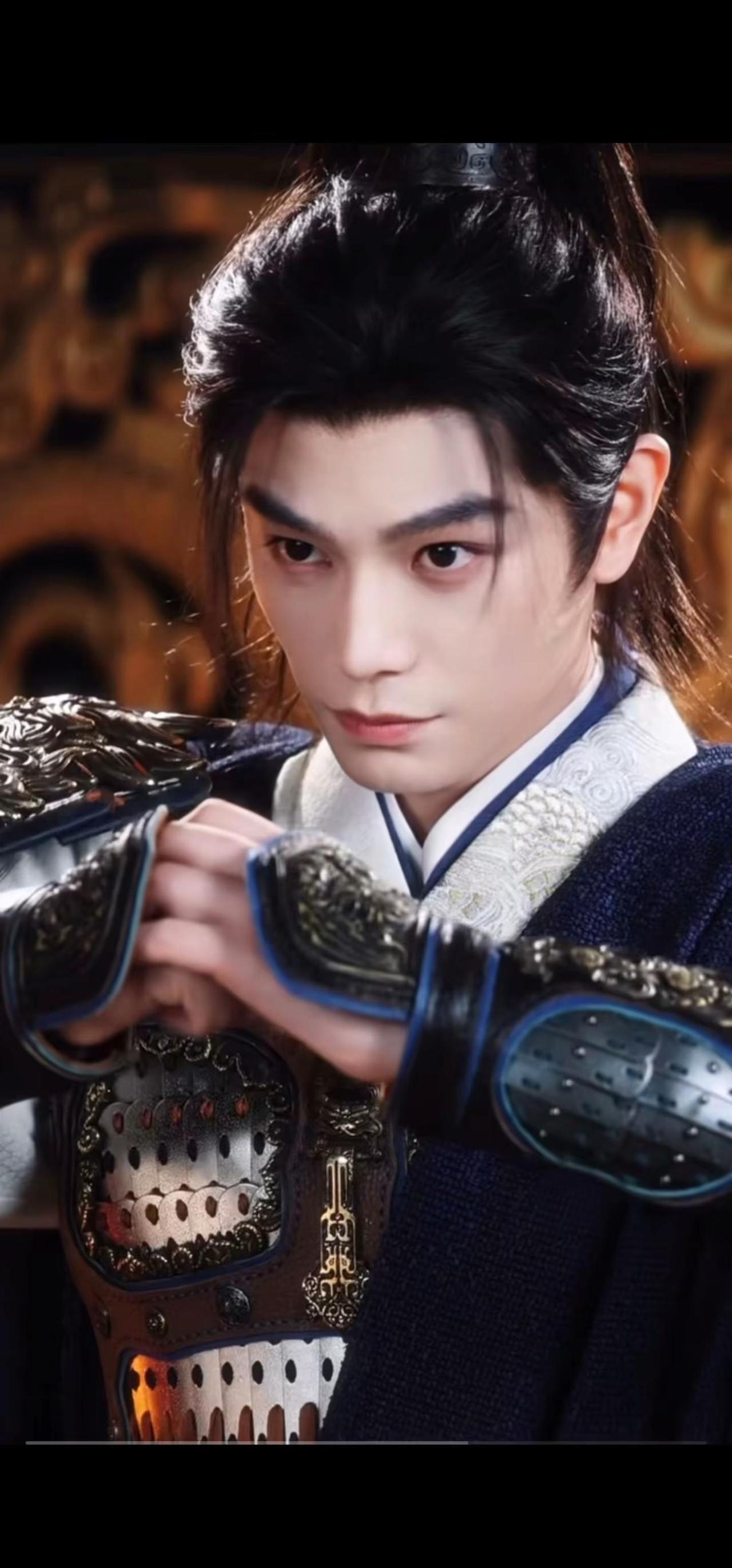 这个妆造也太好看，太绝了！好期待赵皑