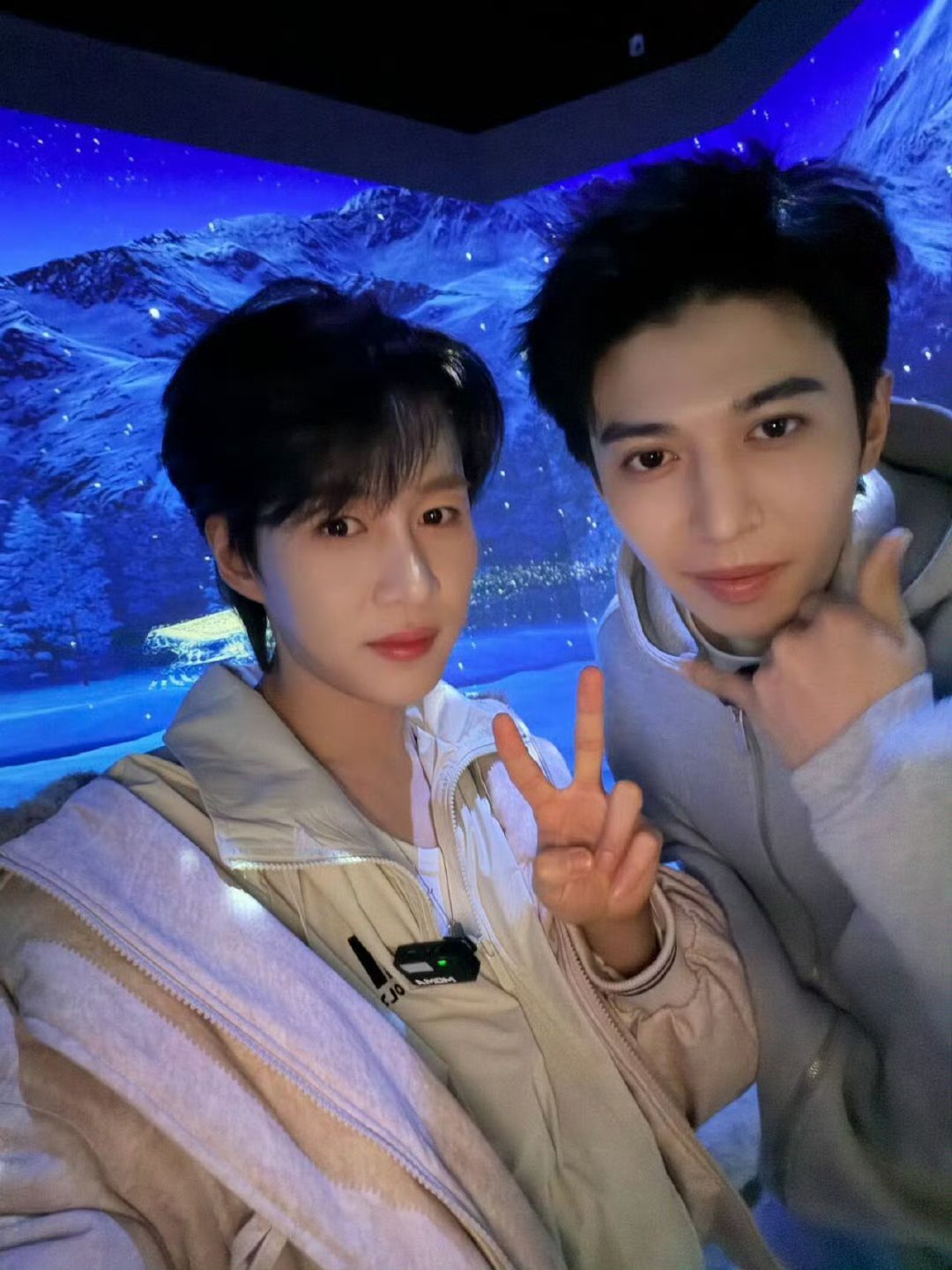 十个勤天游园vlog来了十个勤天游园vlog来咯！赵一博、卓沅、赵小童、何浩楠、