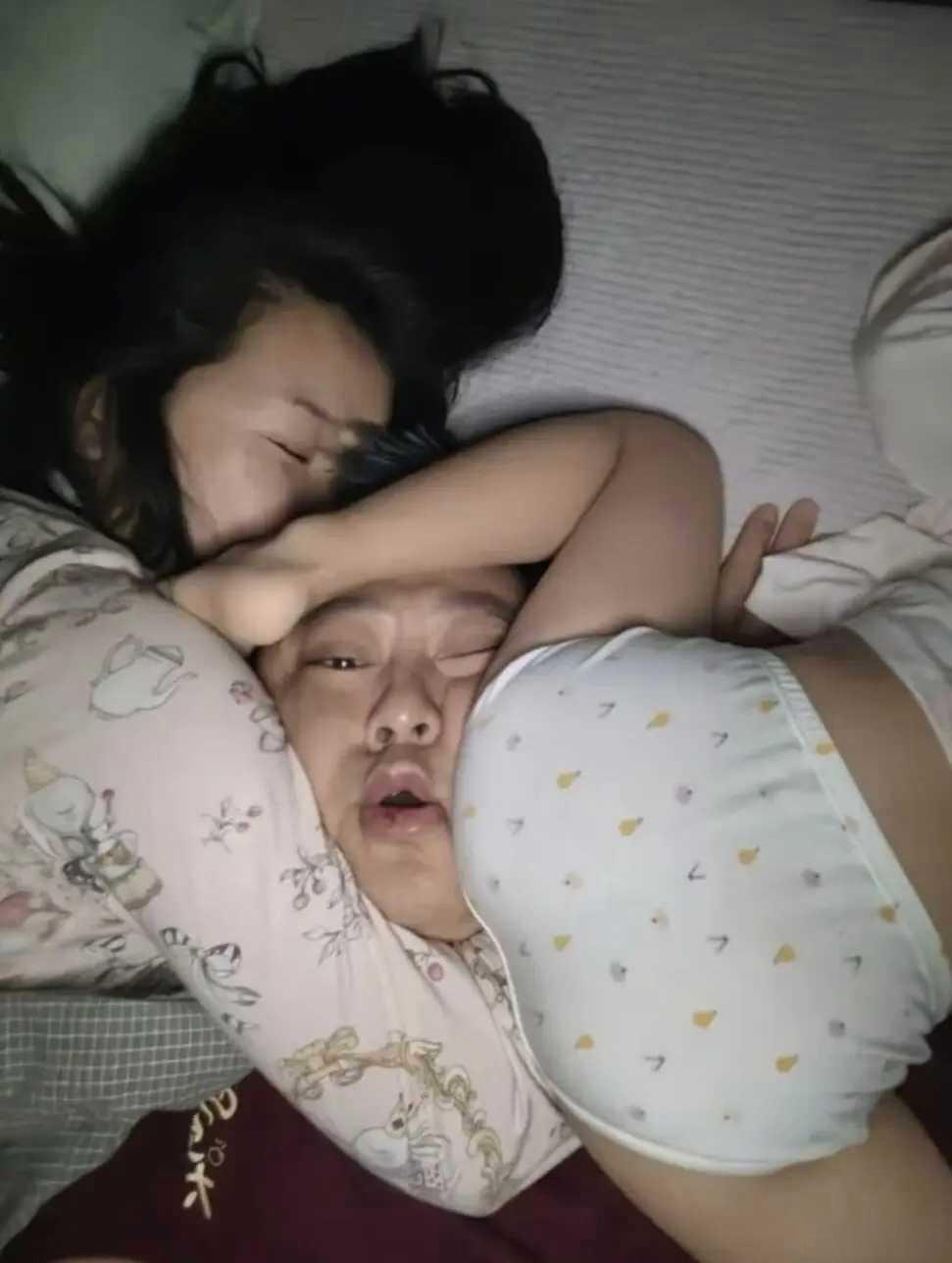 这幸福感爆棚[捂脸]