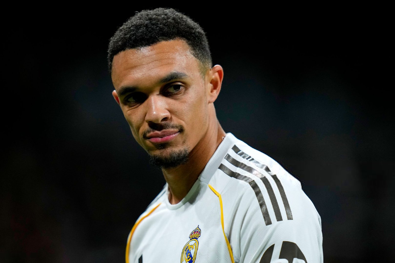 【全场】皇家马德里0-1赫塔菲皇马联赛两连败，落后榜首4分西甲联赛 皇马vs赫塔