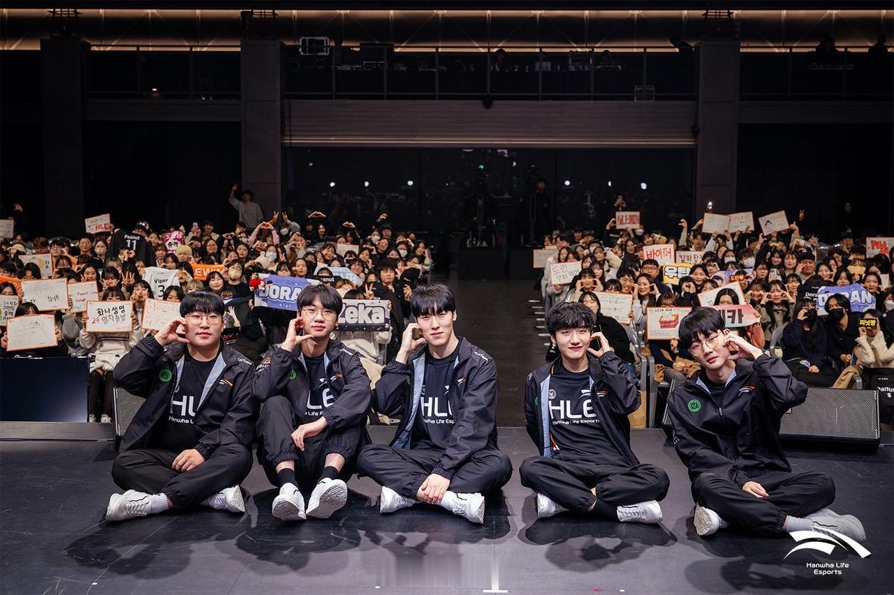 HLE官推分享fanfest返图 

酱紫帅[思考]

#2024lck#