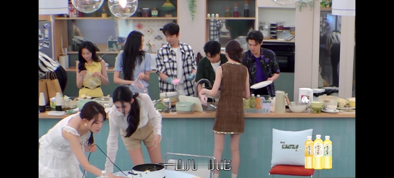 《心动的信号9》第四期，小屋厨房、餐厅爱情攻防战太精彩了。
于洋、梁人方，以恒、